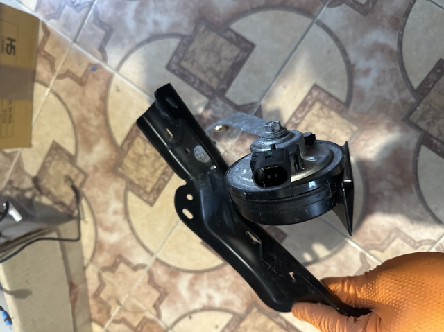 Клаксон 61338496203 BMW