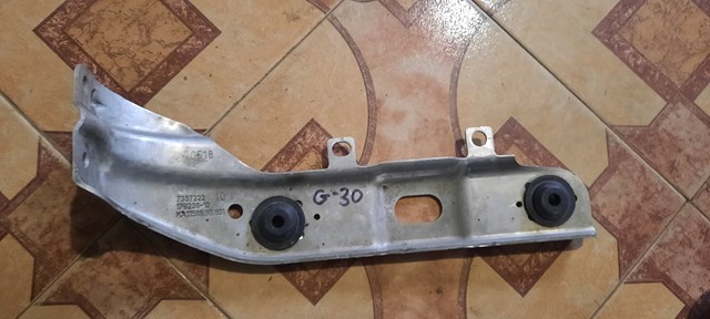 7357222 BMW Кронштейн радиатора нижний купить в Ирпень