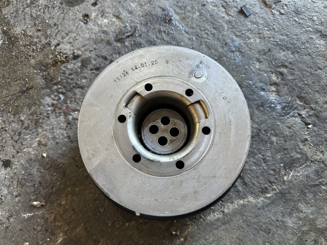 Шкив коленвала 11238650741 BMW