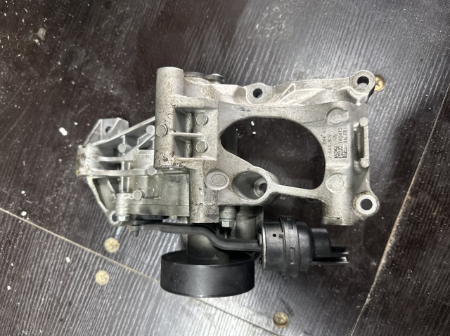 11517644809 Помпа водяная (насос) охлаждения, в сборе с корпусом купить Черновцы