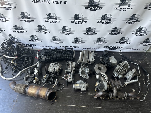 Впускной коллектор 11618603913 BMW