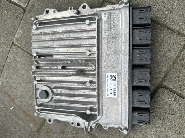 Компьютер двигателя 12148489464 BMW