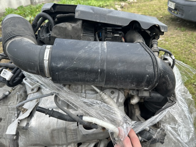 Воздушный патрубок расходомера 13717619268 BMW