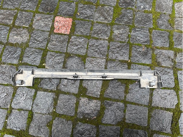 17118589087 BMW Кронштейн радиатора нижний купить в Киев