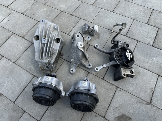 BMW 22326862575 Подушка коробки передач в наличии Николаев