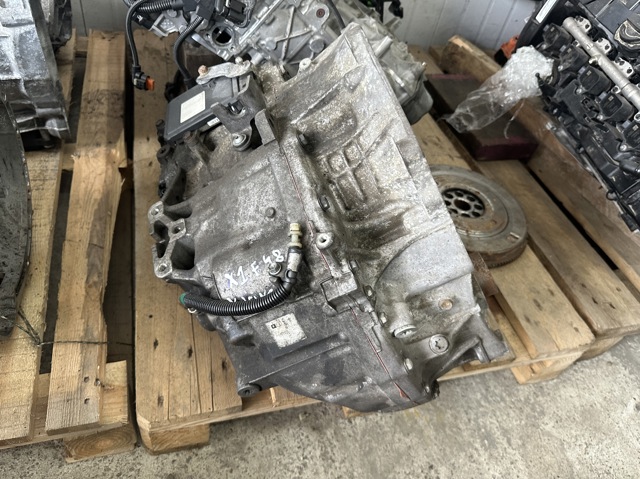 Коробка передач автомат 24009423613 BMW