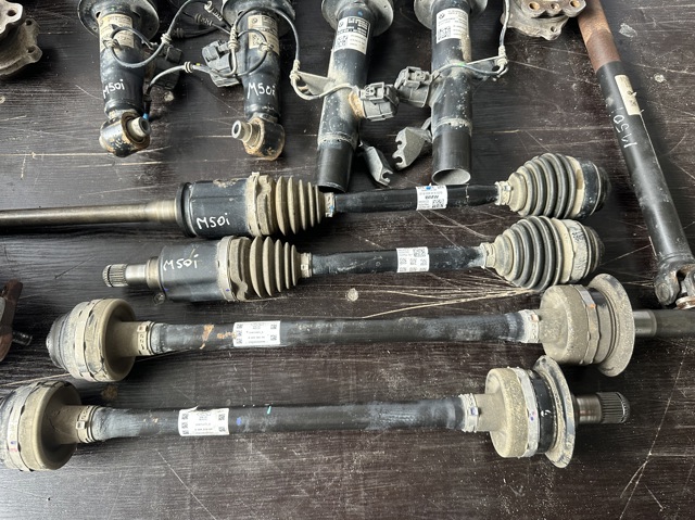 Привод правый 31608486206 BMW