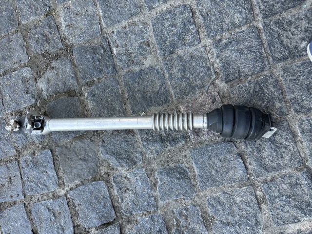 Вал рулевой колонки 32306887185 BMW