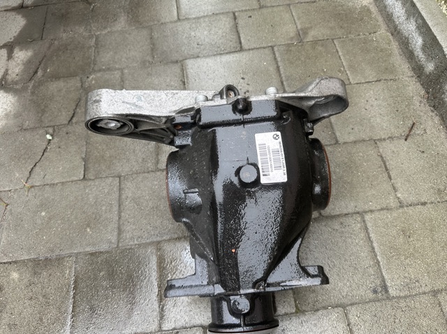 Задний дифференциал редуктор 33109846356 BMW