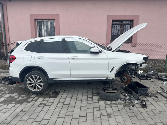 Проем передней правой двери 41007494062 BMW