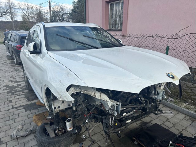 BMW 41357475796 Кронштейн крепления крыла переднего правого передний в наличии Сумы