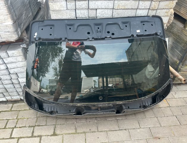 Стекло багажника (двери 3/5-й задней (ляды) 51007296768 BMW