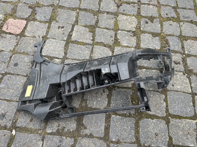 BMW 51117399977 Кронштейн крепления противотуманной фары левой в наличии Харьков