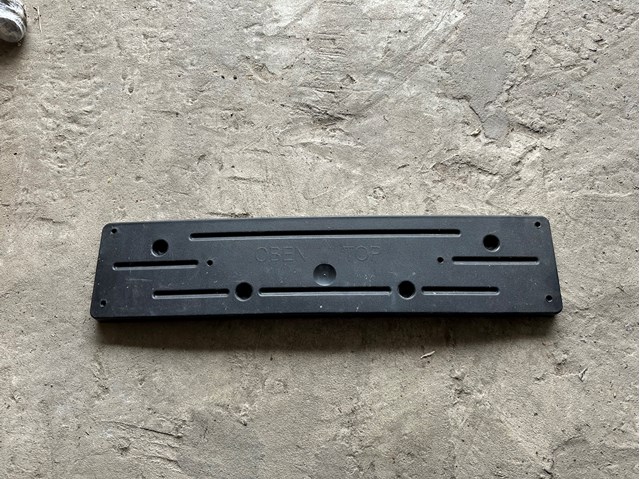 Крепление переднего номера автомобиля 51118069220 BMW