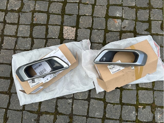 Наонечник глушителя 51125A5C8D5 BMW