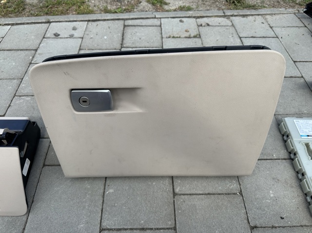 Бардачек 51167941044 BMW