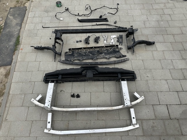 BMW 51647421704 Кронштейн замка капота в наличии Львов