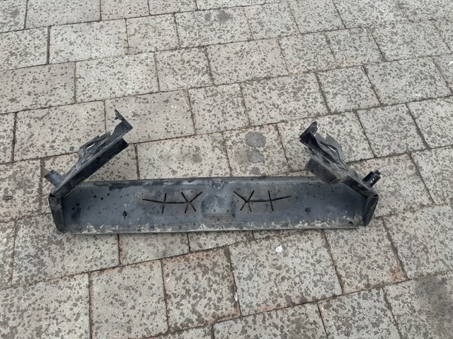 51747421678 Воздуховод (дефлектор) радиатора нижний купить Ирпень