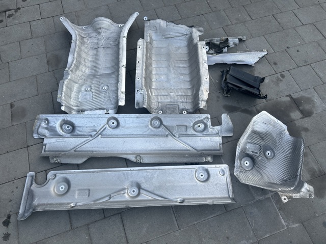 Защита бампера заднего 51757424902 BMW