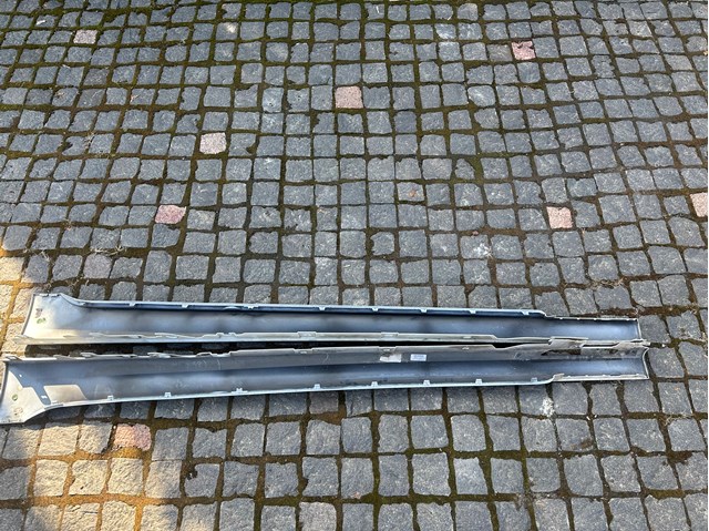 BMW 51778493951 Накладка (молдинг) порога наружная левая в наличии Тернополь