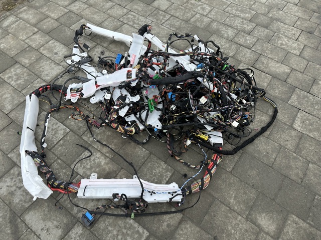 61115A0A2A5 BMW купить в Ровно