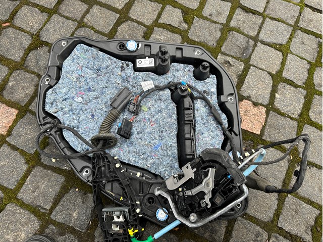 61128734061 BMW купить в Каменское