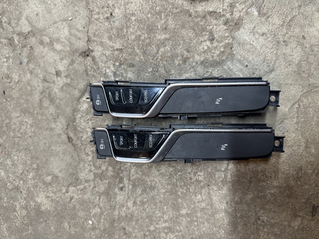 Блок кнопок центральной консоли 61316993923 BMW