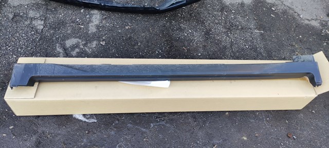 768504CE0A NISSAN Накладка (молдинг) порога наружная правая купить в Житомир