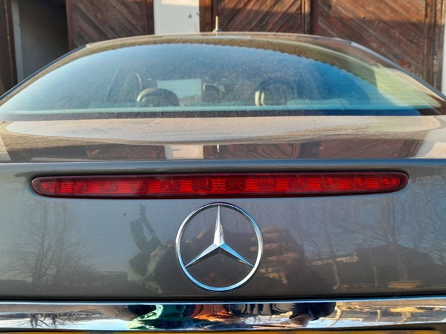 Стоп-сигнал заднего стекла A2118201556 MERCEDES
