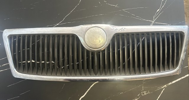 Облицовка радиатора 1Z0853668 VAG