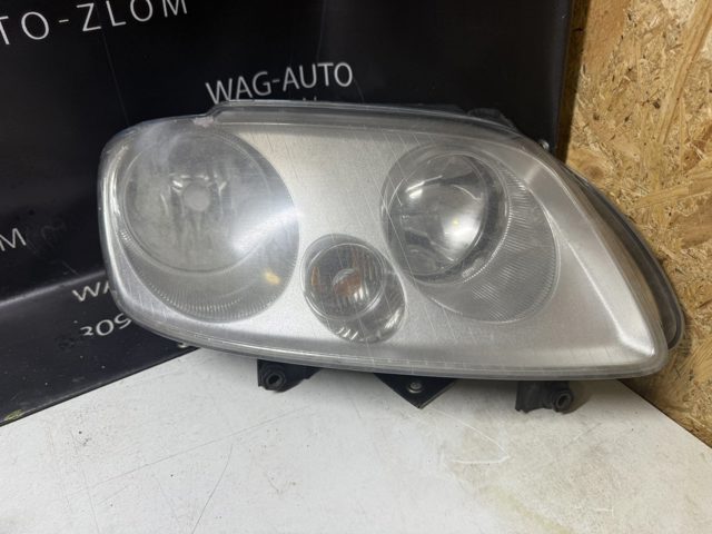 Правая блок фара Volkswagen Caddy 3