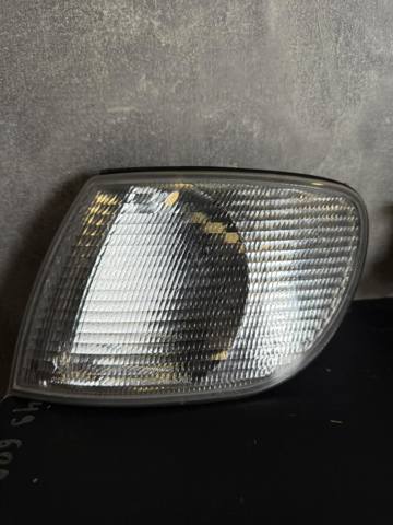 Левый указатель поворота 4A0953049D VAG