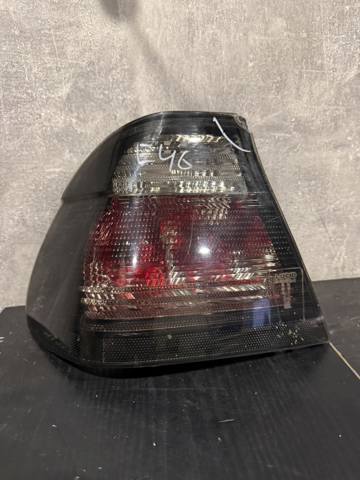Задний левый внешний фонарь 63218364921 BMW