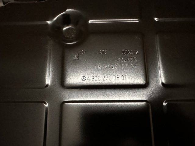 MERCEDES A9062700501 Поддон АКПП в наличии Харьков