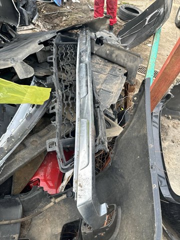 531220E060 TOYOTA Молдинг решетки радиатора нижний купить в Запорожье