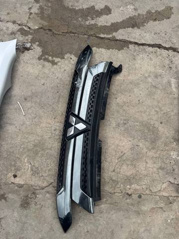 7450A992 MITSUBISHI Решетка радиатора купить в Кривой Рог