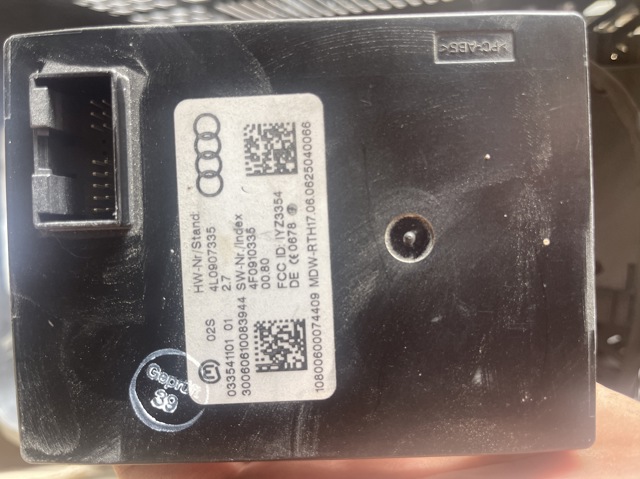 Блок управления центральным замком 4L0907335 VAG