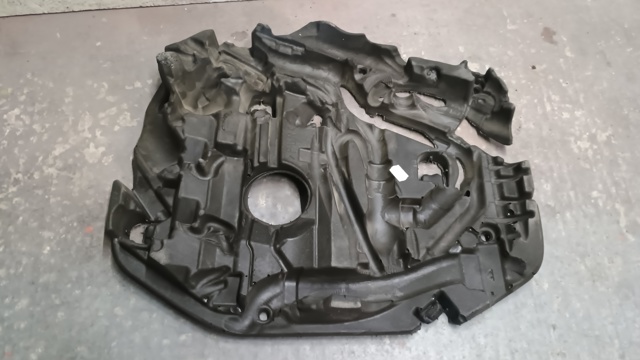 11128621822 BMW Крышка двигателя купить в Николаев