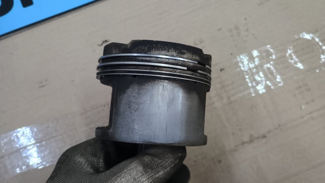11251722503 BMW Поршень в комплекте на 1 цилиндр, STD купить в Чернигов