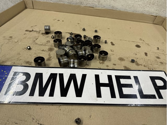 Гидротолкатель 11321748884 BMW