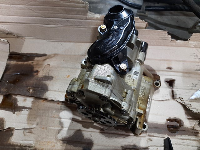 Масляный насос двигателя Бмв 5