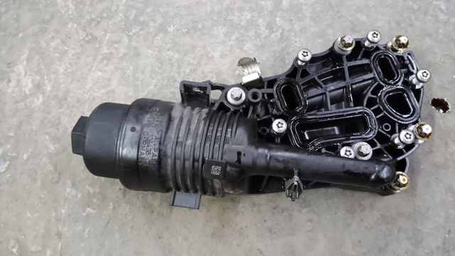 Корпус масляного фильтра 11428580412 BMW