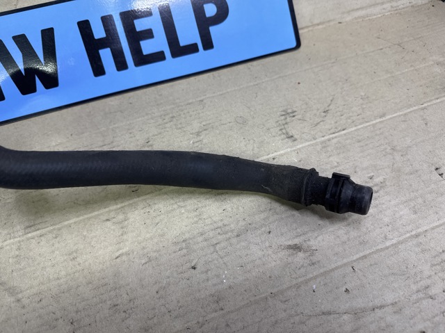 11531438632 Патрубок системы охлаждения купить Днепр