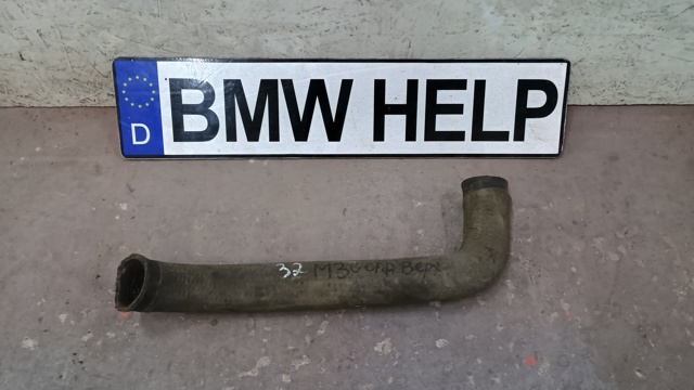 Патрубок радиатора охлаждения нижний 11531713221 BMW