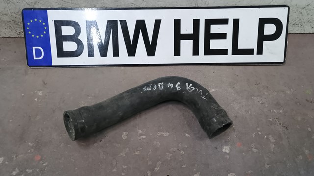 Патрубок системы охлаждения 11531720678 BMW