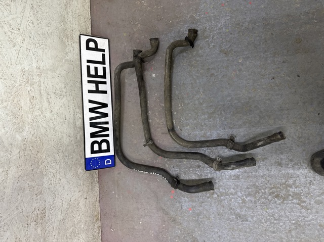 Патрубок радиатора охлаждения нижний 11531721711 BMW