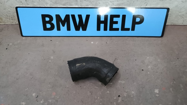 Патрубок дроссельный 11612247322 BMW