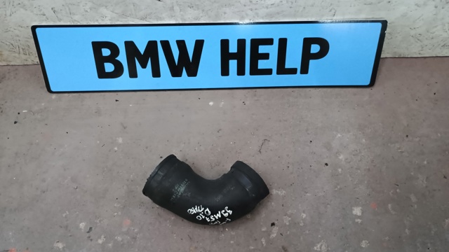 Патрубок воздушный, выход из турбины/компрессора (наддув) 11612248622 BMW