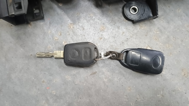 BMW 1161551 Замок передней правой двери в наличии Ужгород