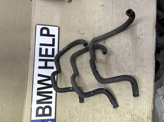Шланг (патрубок) обогрева дроссельной заслонки 13541703865 BMW